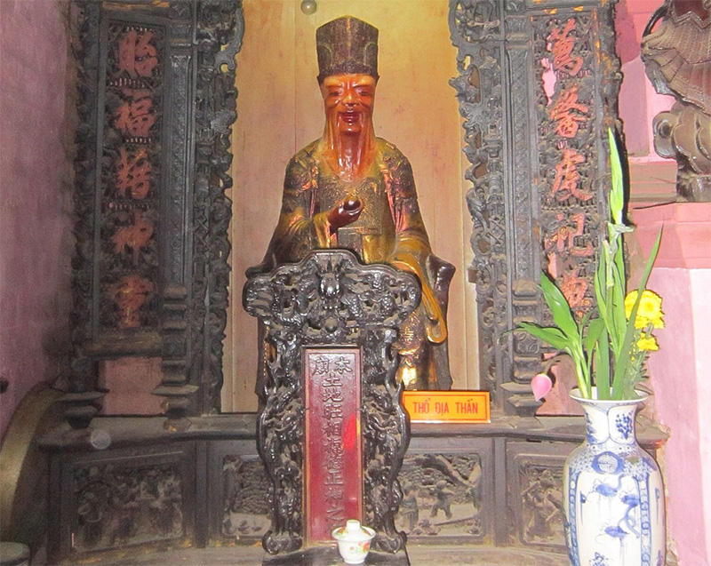 Thổ Công: Tìm hiểu về tín ngưỡng thờ cúng Ông Địa tại Việt Nam